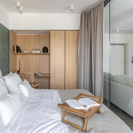 North By Citylife Cloud 9 E * Bucharest