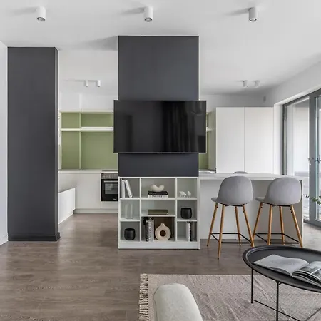 North By Citylife Cloud 9 E * Bucharest